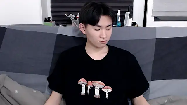 Miram Yu online show from 01-15-25, 08:16