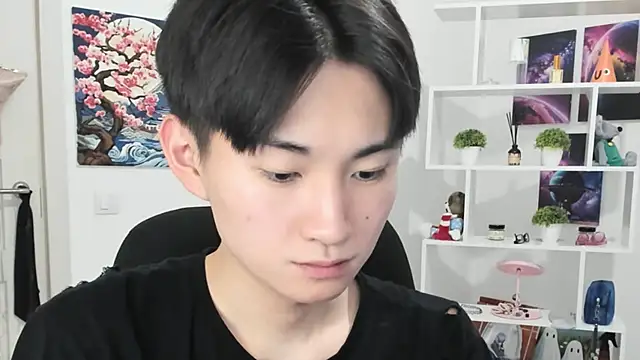 Miram Yu online show from 10-18-25, 03:52