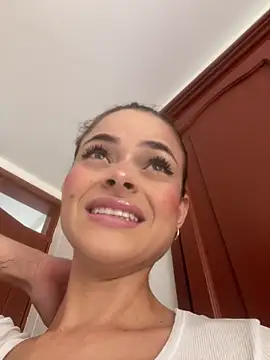 HannaRhodes online show from 05-04-26, 04:21