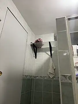 Snapshot of MadelineBenet chatting on 03-12-26, 05:02 MadelineBenet online show from 03-12-26, 05:02