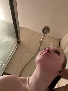 sluttysmiley online show from 12-16-25, 08:07