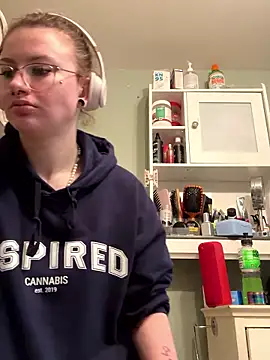 sluttysmiley online show from 01-08-26, 08:04