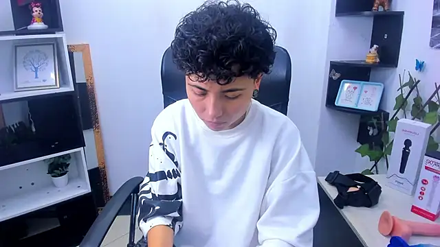 Im Mathias online show from 11-19-25, 03:06