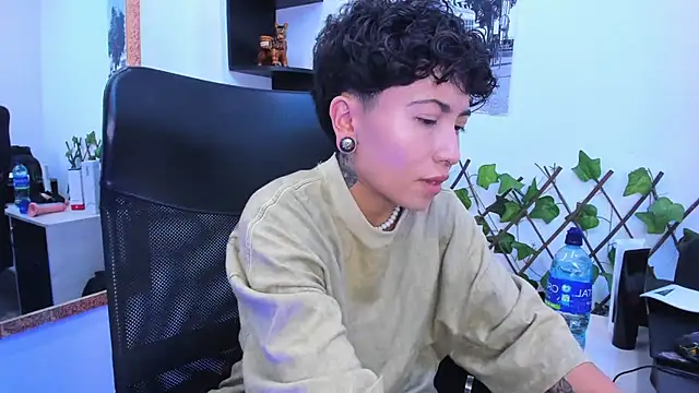 Im Mathias online show from 11-23-25, 04:00