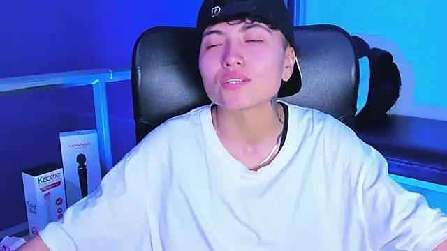 Im Mathias online show from 12-18-25, 04:39