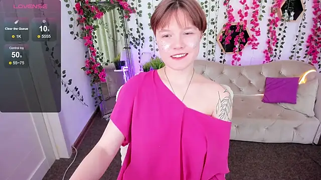 DreamyLuna online show from 12-02-25, 08:21