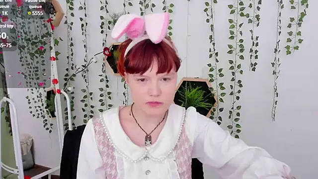 Snapshot of DreamyLuna chatting on 03-16-25, 03:47 DreamyLuna online show from 03-16-25, 03:47