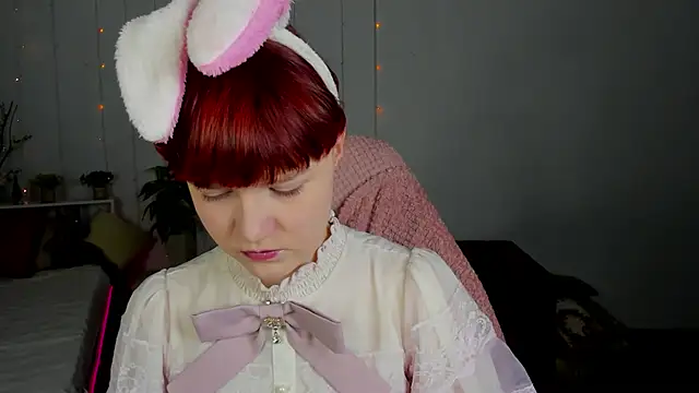 Snapshot of DreamyLuna chatting on 03-21-25, 08:40 DreamyLuna online show from 03-21-25, 08:40