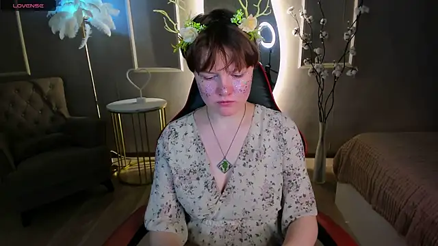 DreamyLuna online show from 11-30-25, 08:42