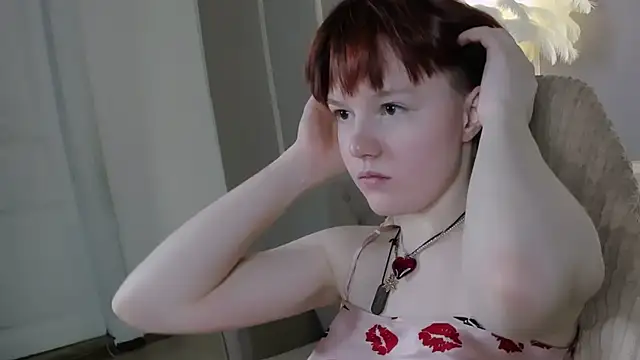 Snapshot of DreamyLuna chatting on 02-24-25, 08:36 DreamyLuna online show from 02-24-25, 08:36