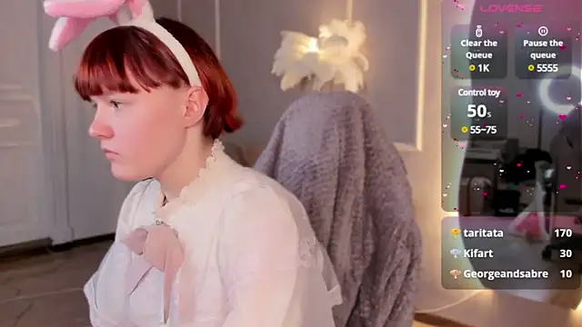 Snapshot of DreamyLuna chatting on 03-23-25, 12:26 DreamyLuna online show from 03-23-25, 12:26