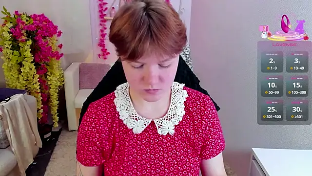 Snapshot of DreamyLuna chatting on 09-25-25, 08:48 DreamyLuna online show from 09-25-25, 08:48