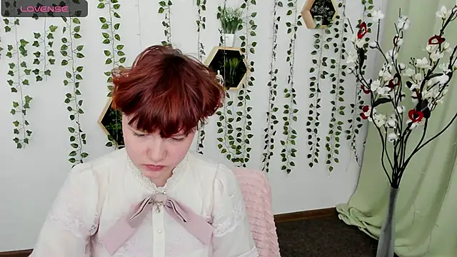 Snapshot of DreamyLuna chatting on 03-20-25, 08:40 DreamyLuna online show from 03-20-25, 08:40
