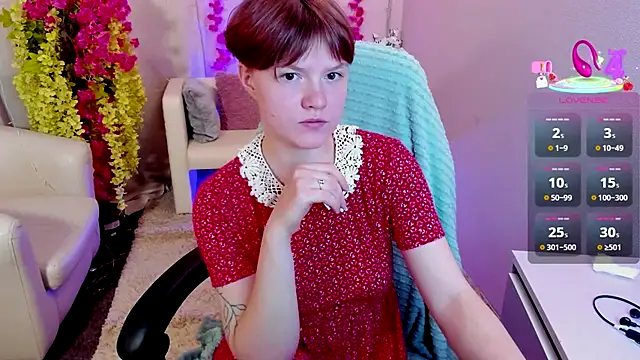 Snapshot of DreamyLuna chatting on 09-14-25, 08:42 DreamyLuna online show from 09-14-25, 08:42