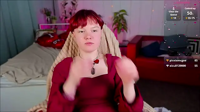 Snapshot of DreamyLuna chatting on 02-17-25, 12:32 DreamyLuna online show from 02-17-25, 12:32
