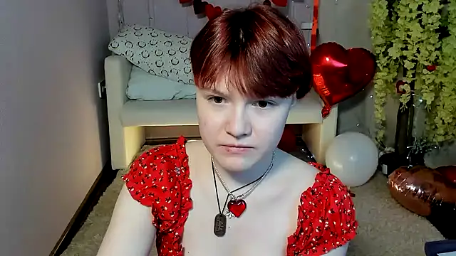 Snapshot of DreamyLuna chatting on 02-19-25, 08:31 DreamyLuna online show from 02-19-25, 08:31