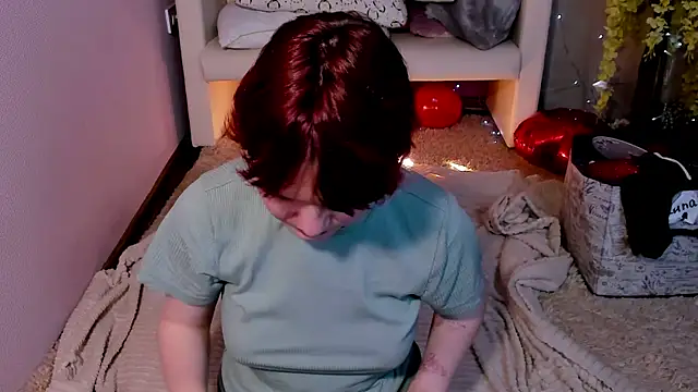 Snapshot of DreamyLuna chatting on 02-22-25, 08:31 DreamyLuna online show from 02-22-25, 08:31