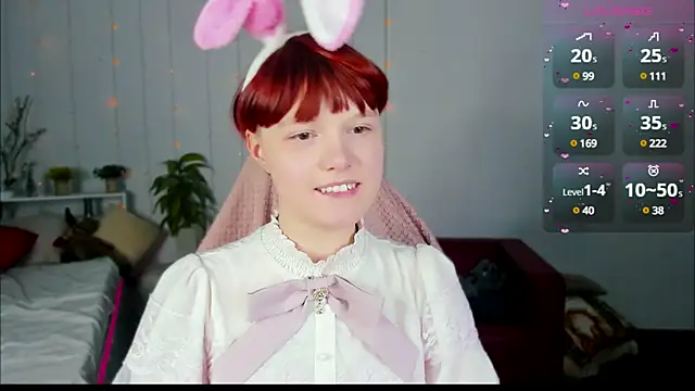 Snapshot of DreamyLuna chatting on 03-22-25, 12:39 DreamyLuna online show from 03-22-25, 12:39