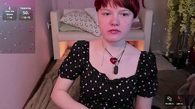 Snapshot of DreamyLuna chatting on 02-23-25, 08:55 DreamyLuna online show from 02-23-25, 08:55