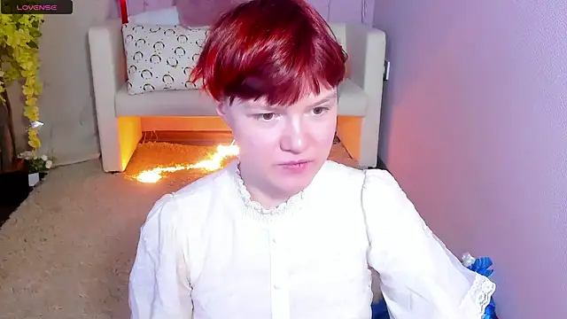 Snapshot of DreamyLuna chatting on 03-14-25, 08:38 DreamyLuna online show from 03-14-25, 08:38