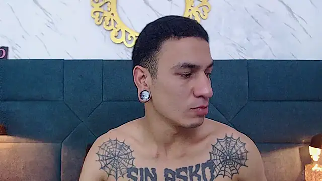 Snapshot of salome_daniel chatting on 10-23-25, 07:56 salome daniel online show from 10-23-25, 07:56