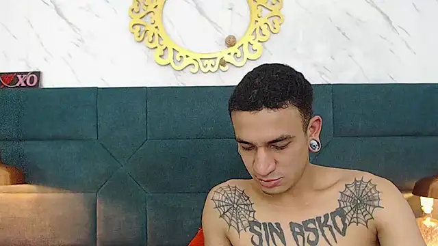 Snapshot of salome_daniel chatting on 10-08-25, 07:36 salome daniel online show from 10-08-25, 07:36