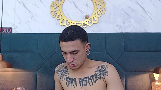 Snapshot of salome_daniel chatting on 10-15-25, 07:33 salome daniel online show from 10-15-25, 07:33