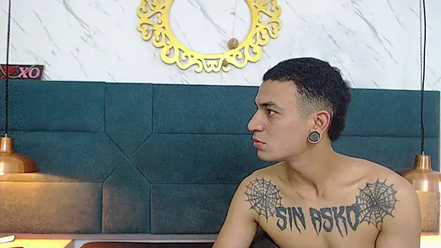 Snapshot of salome_daniel chatting on 09-18-25, 08:01 salome daniel online show from 09-18-25, 08:01