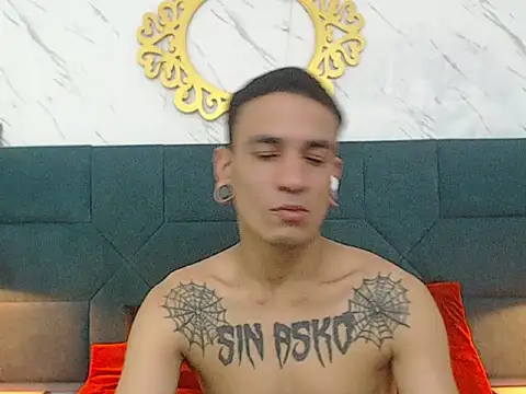 Snapshot of salome_daniel chatting on 09-25-25, 07:42 salome daniel online show from 09-25-25, 07:42