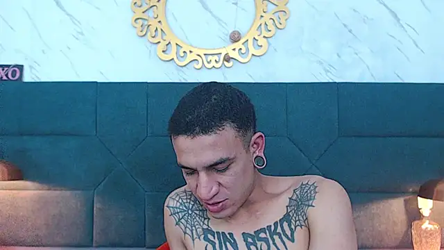 Snapshot of salome_daniel chatting on 10-16-25, 07:44 salome daniel online show from 10-16-25, 07:44