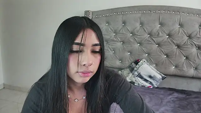 Nesuko kamado  online show from 12-22-25, 05:02