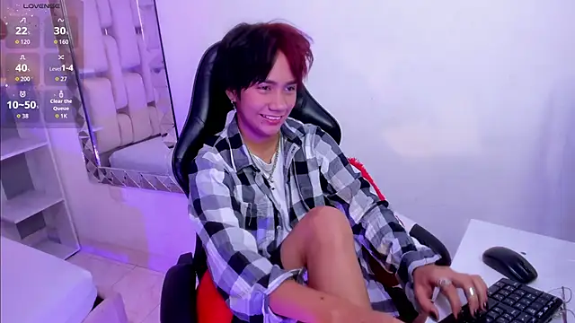 Snapshot of Eriol_ chatting on 09-13-25, 12:27 Eriol online show from 09-13-25, 12:27