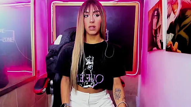 Isabella stanford2 online show from 11-13-25, 12:31