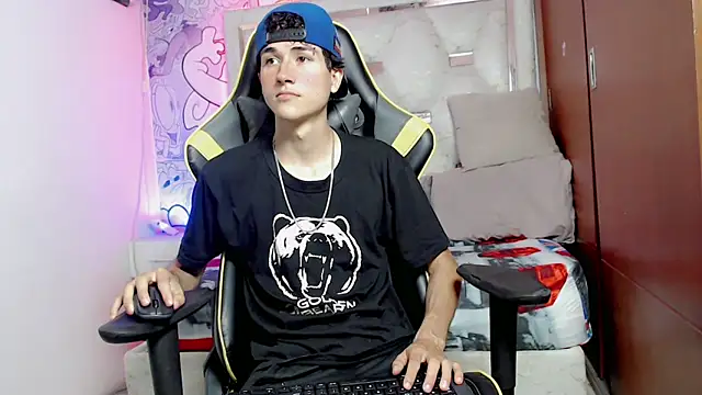 johnny cagee online show from 10-16-25, 04:21