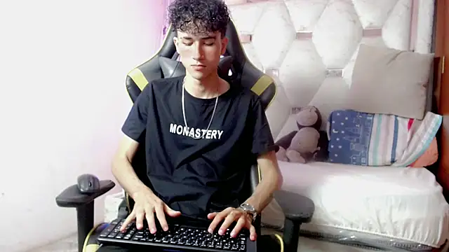 johnny cagee online show from 12-20-25, 03:53