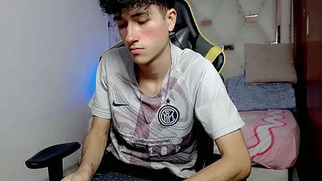 johnny cagee online show from 01-16-26, 03:32