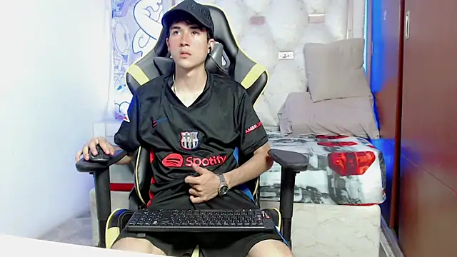 johnny cagee online show from 10-09-25, 04:13