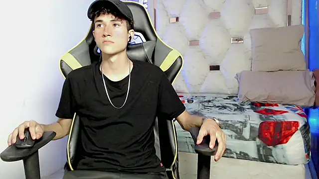 johnny cagee online show from 09-21-25, 04:06