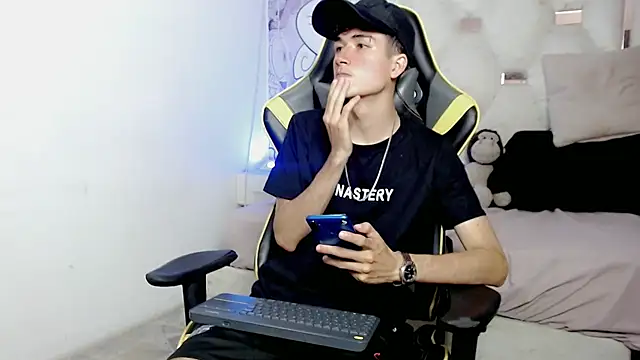 johnny cagee online show from 01-12-26, 03:24