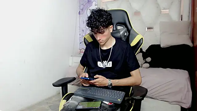 johnny cagee online show from 01-10-26, 04:19