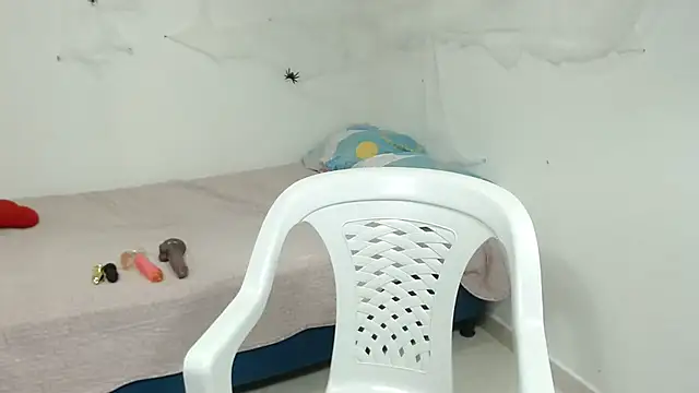 Agatha browser online show from 10-23-25, 12:37