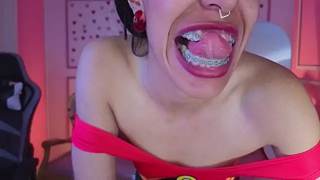 stephania t online show from 10-04-25, 02:40