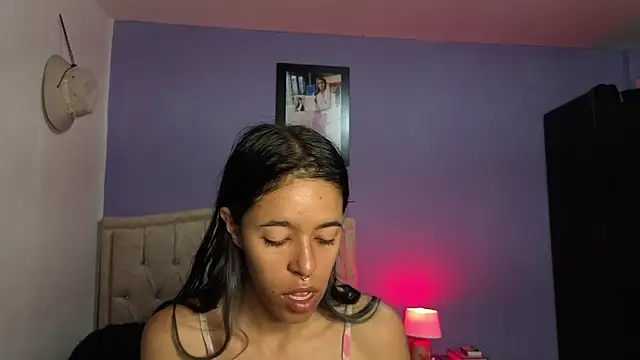 Snapshot of stephania_t chatting on 06-17-26, 02:49 stephania t online show from 06-17-26, 02:49