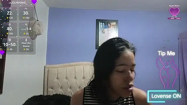 Snapshot of stephania_t chatting on 06-12-26, 12:58 stephania t online show from 06-12-26, 12:58