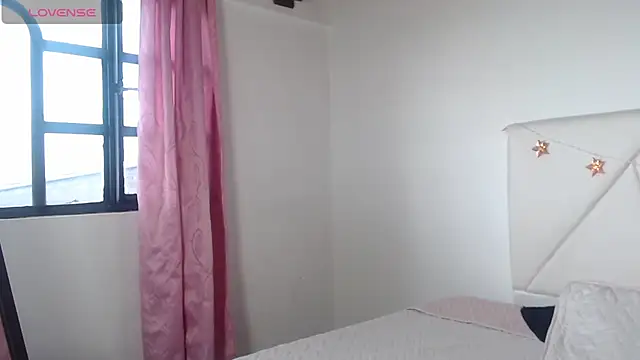 julz 03 online show from 11-11-25, 12:00