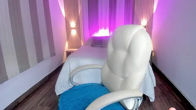 Snapshot of Kiim_Jonness chatting on 03-04-25, 06:58 Kiim Jonness online show from 03-04-25, 06:58