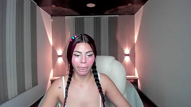 Snapshot of Kiim_Jonness chatting on 02-21-25, 03:23 Kiim Jonness online show from 02-21-25, 03:23