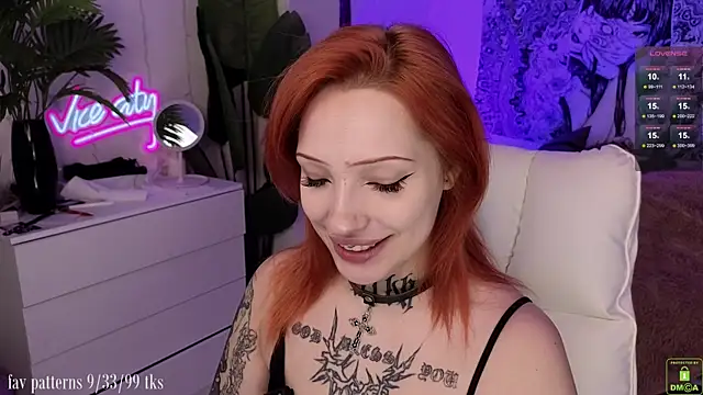 violetviolator online show from 11-28-25, 04:01