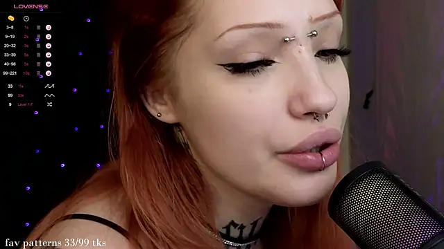 Snapshot of violetviolator chatting on 01-17-25, 07:19 violetviolator online show from 01-17-25, 07:19