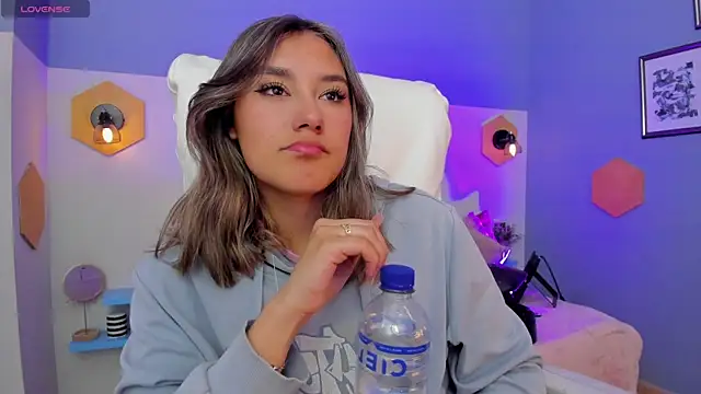  Sophie  miller online show from 03-25-26, 08:41